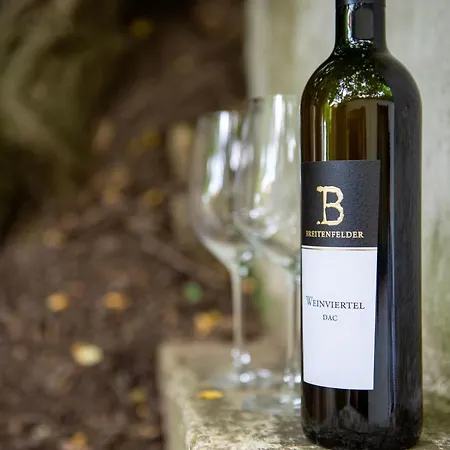 Weingut Breitenfelder Gasthof *