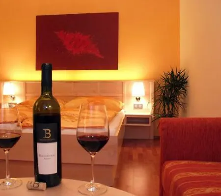 Weingut Breitenfelder 招待所