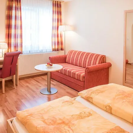 Weingut Breitenfelder 招待所 3*