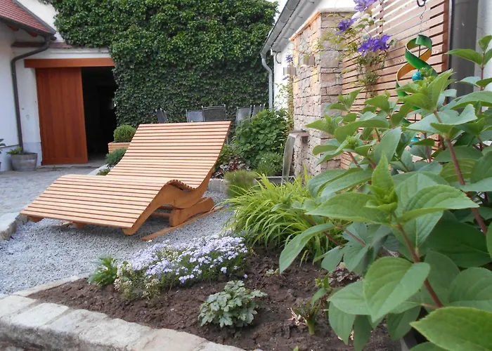 Weingut Breitenfelder Guest house Retz