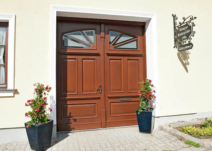 Weingut Breitenfelder 3* Retz