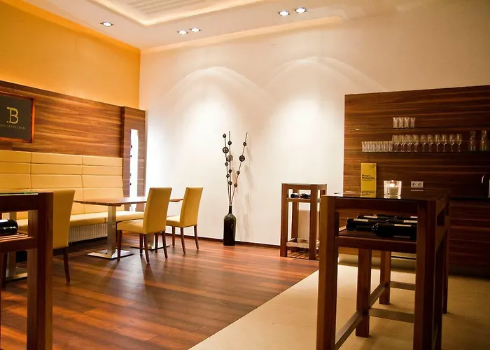 Weingut Breitenfelder Guest house Retz