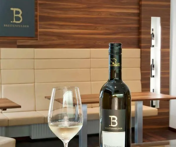 Weingut Breitenfelder 3* Retz